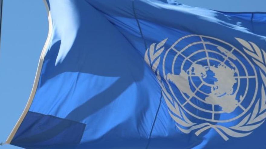 Bandera de la Organización de Naciones Unidas.