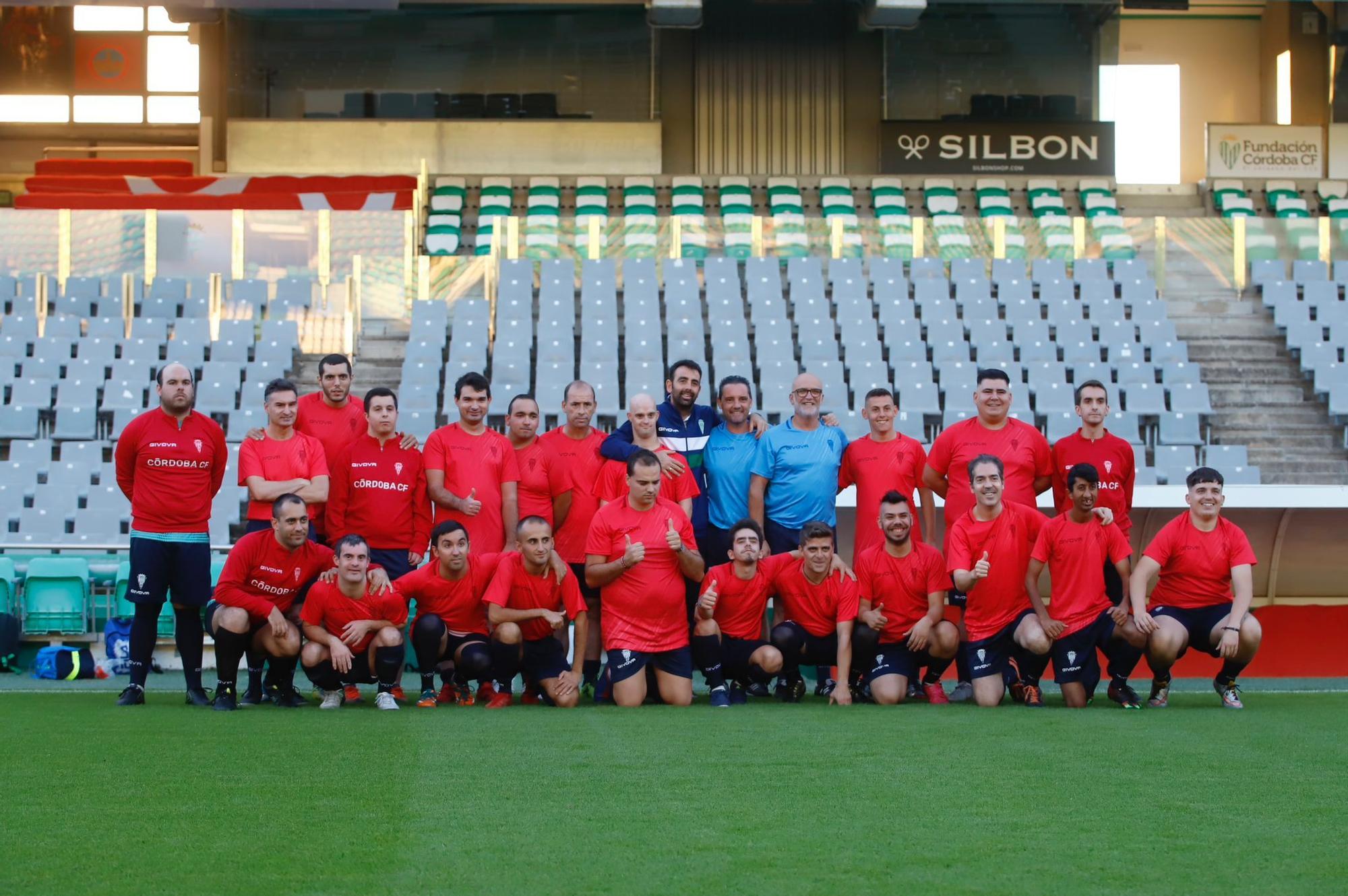 Las imágenes del Córdoba CF que participará en la Liga Santander Genuine