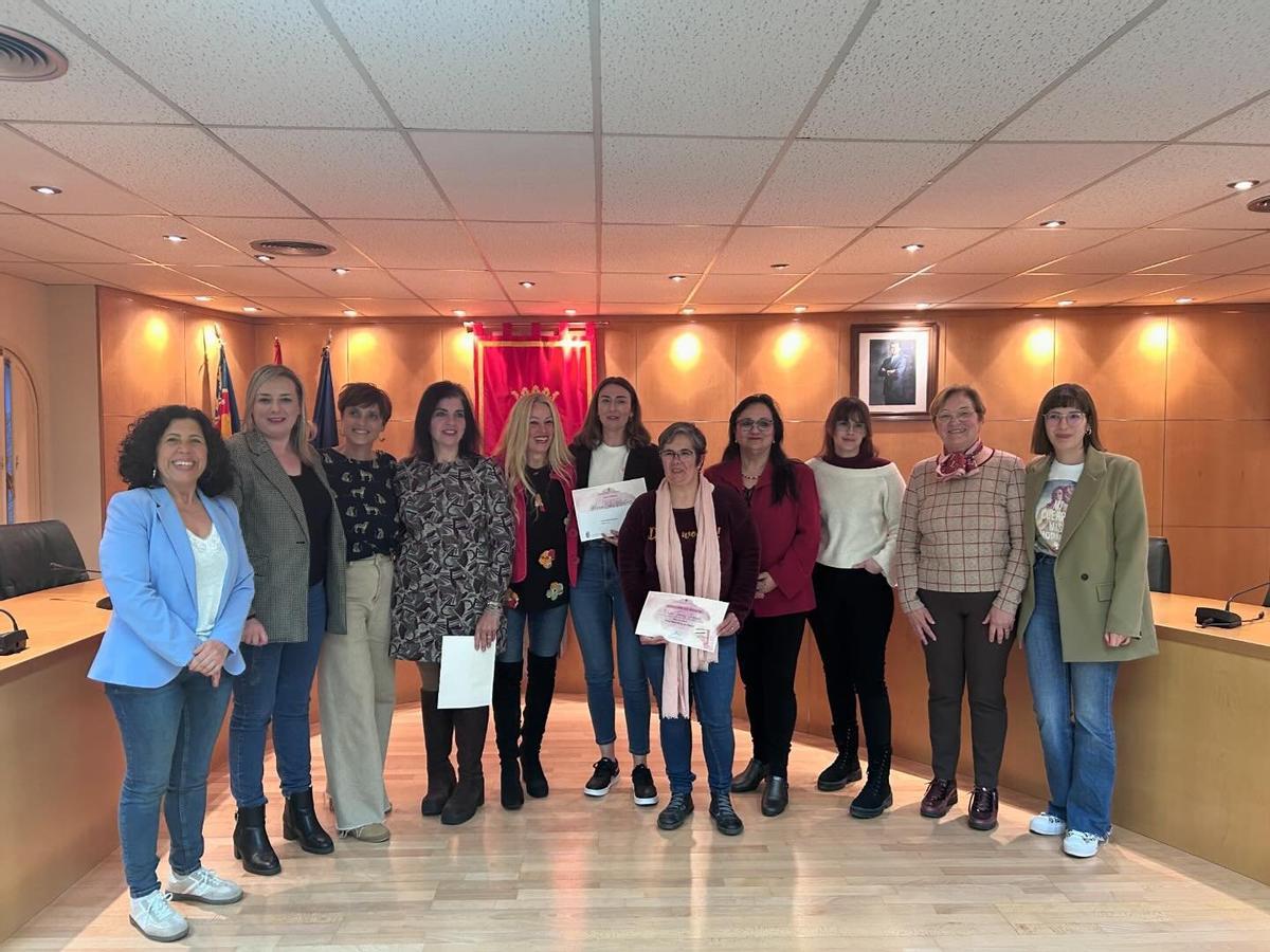 Altura homenajea a la mujer