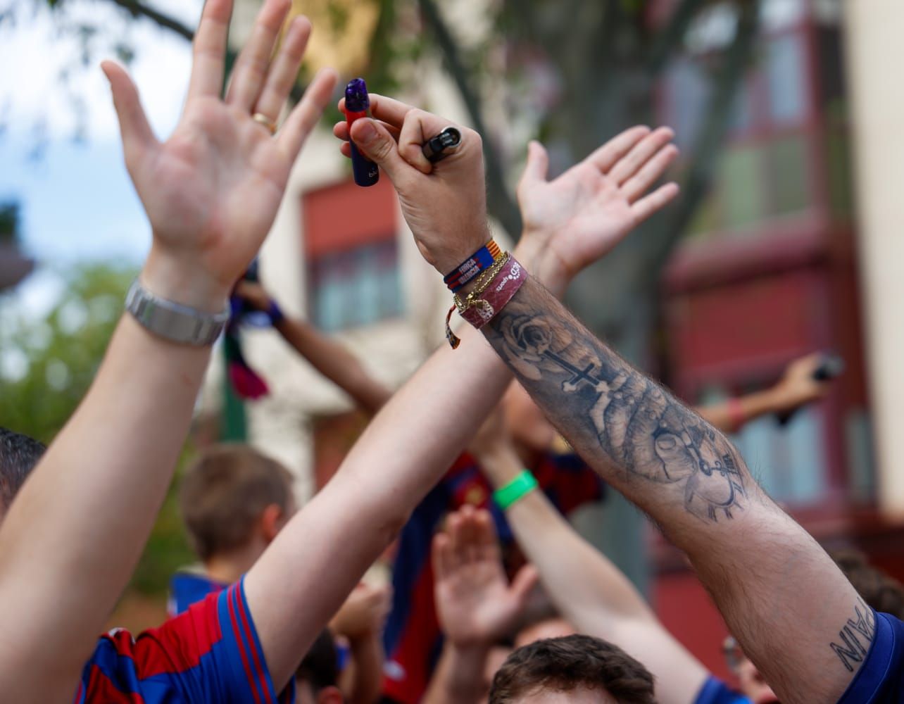 Explosión granota en la llegada del Levante UD a El Plantío