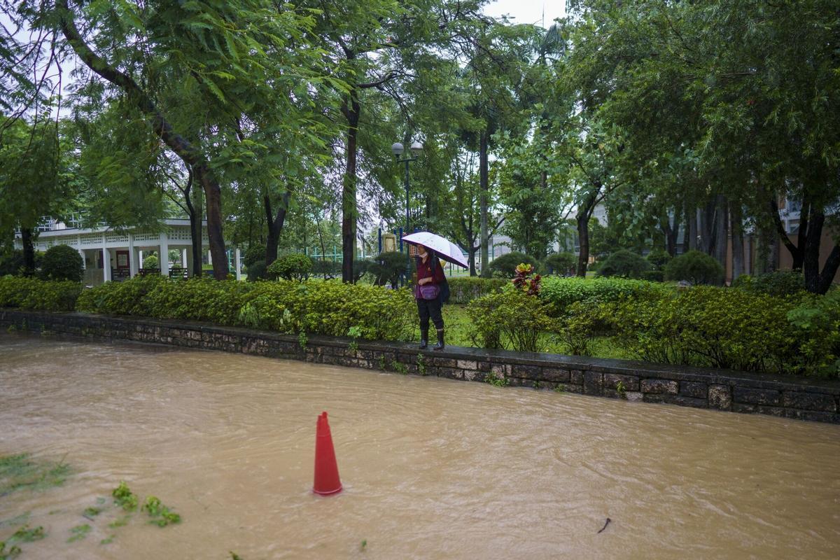 Hong Kong, gravemente inundado por el mayor temporal en 140 años