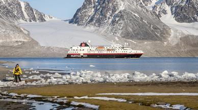 Te llevamos a Svalbard, el remoto archipiélago noruego en el que disfrutar del sol de medianoche. ¡Participa en nuestro concurso y gana el viaje de tu vida!