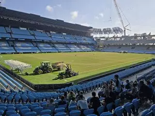 El Celta inicia la retirada del césped dañado en Balaídos