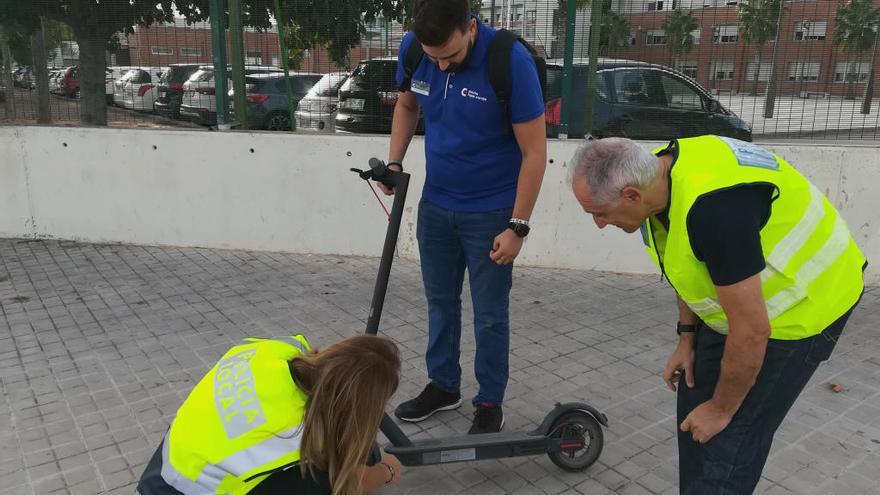 Los agentes durante la instrucción.