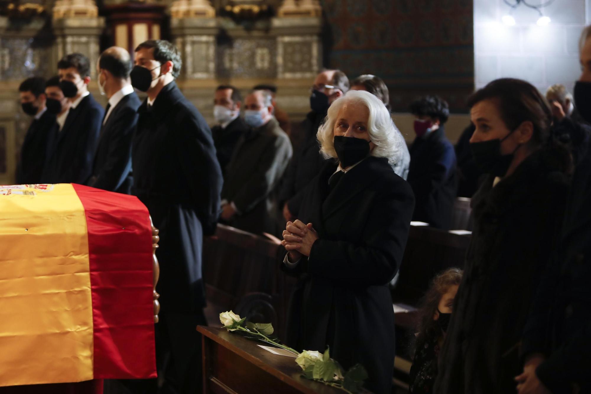 Oviedo despide al banquero Ignacio Herrero Álvarez en un emotivo funeral