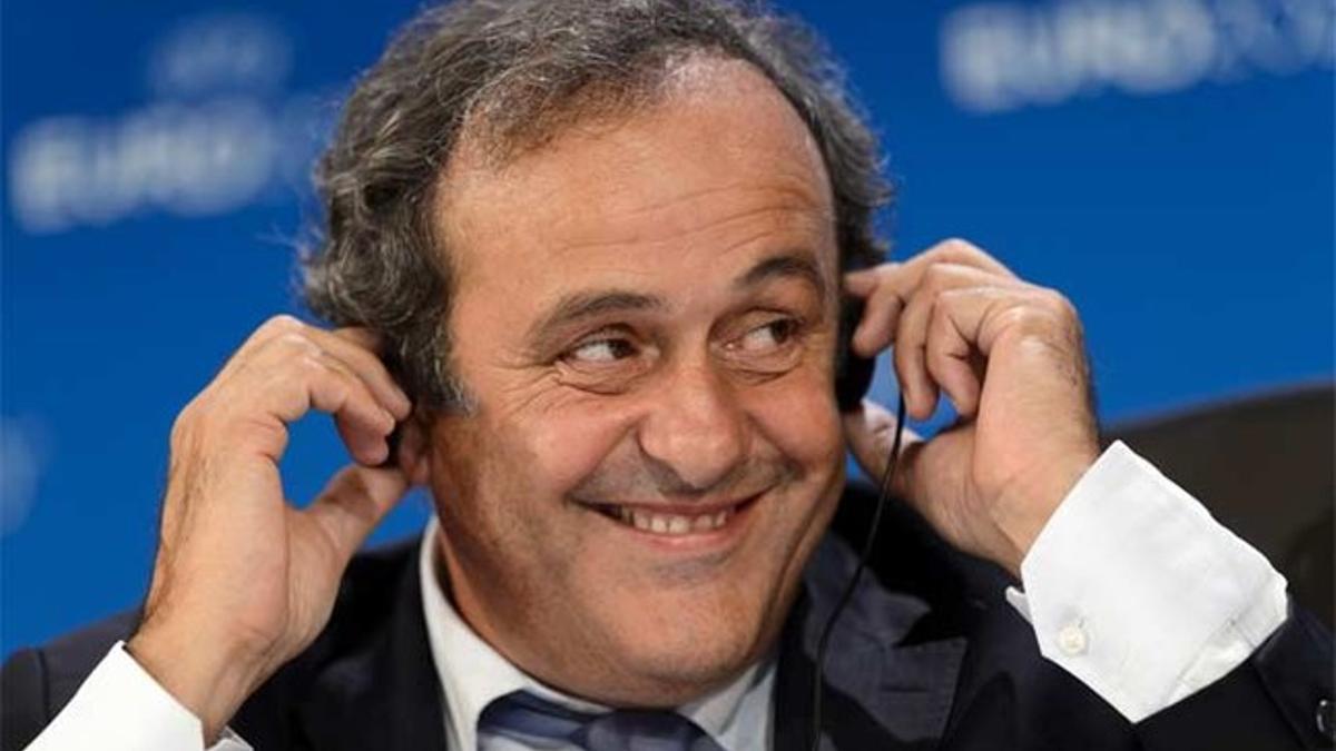 A Michel Platini no le gustan que le obliguen a devolver un obsequio