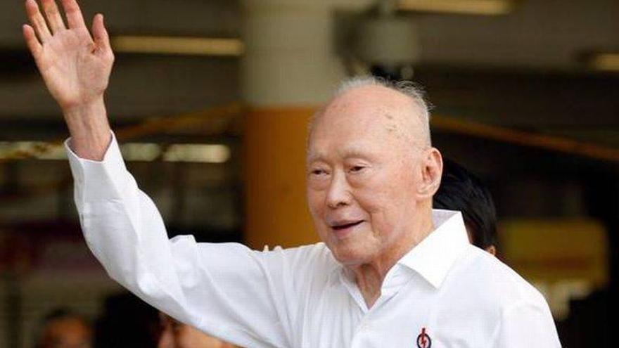 Muere a los 91 años el fundador de Singapur