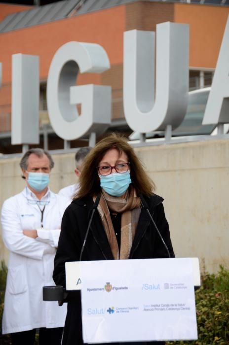 Fotos de l'acte a l'Hospital Universitari d'Igualada en l'aniversari del confinament de la Conca d'Òdena, el dia 12 de març del 2020