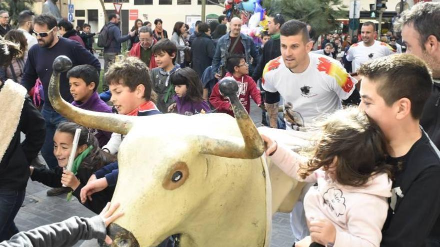 Los más pequeños corren su encierro