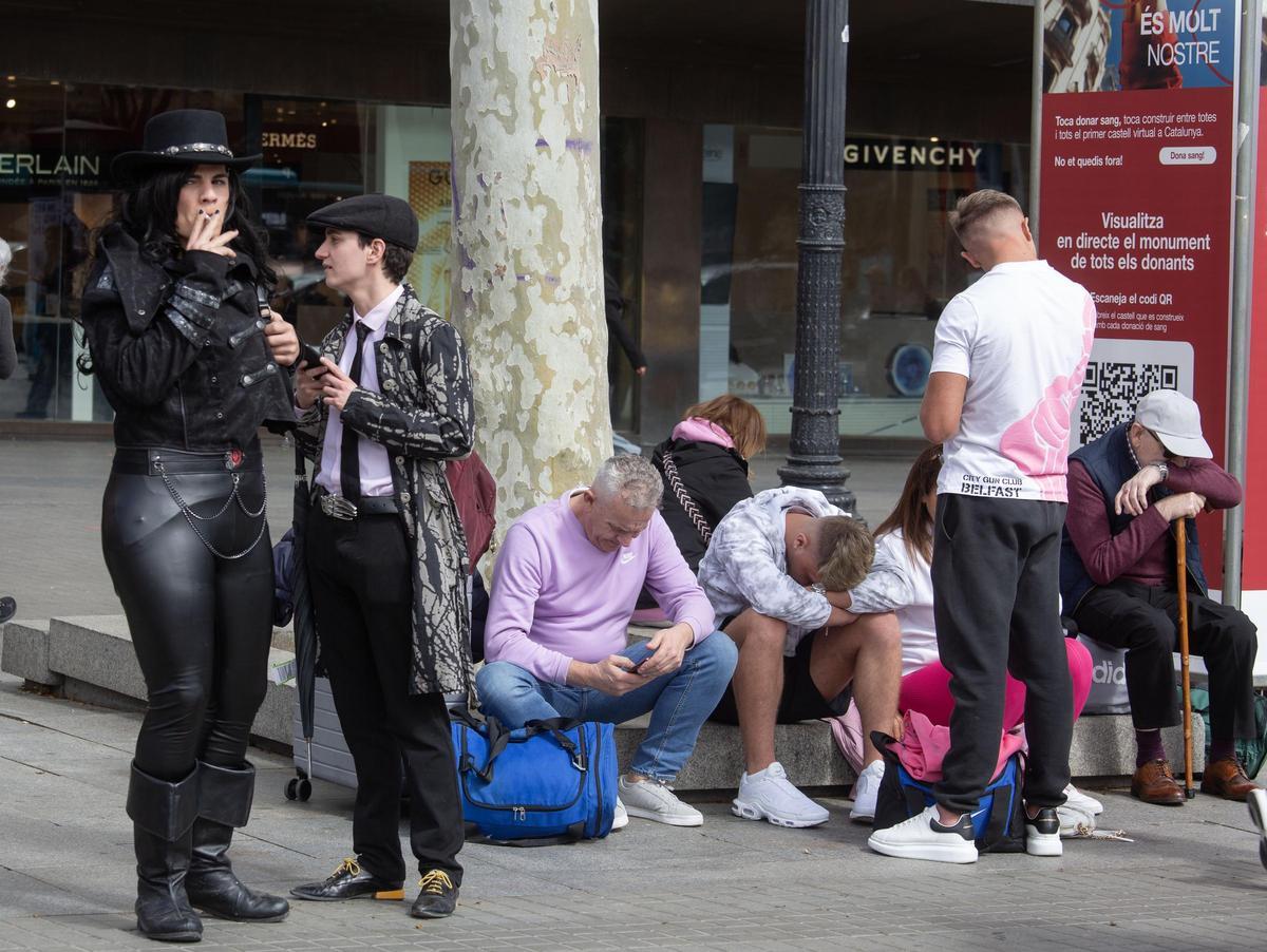 Los turistas llenan Barcelona pese al mal tiempo