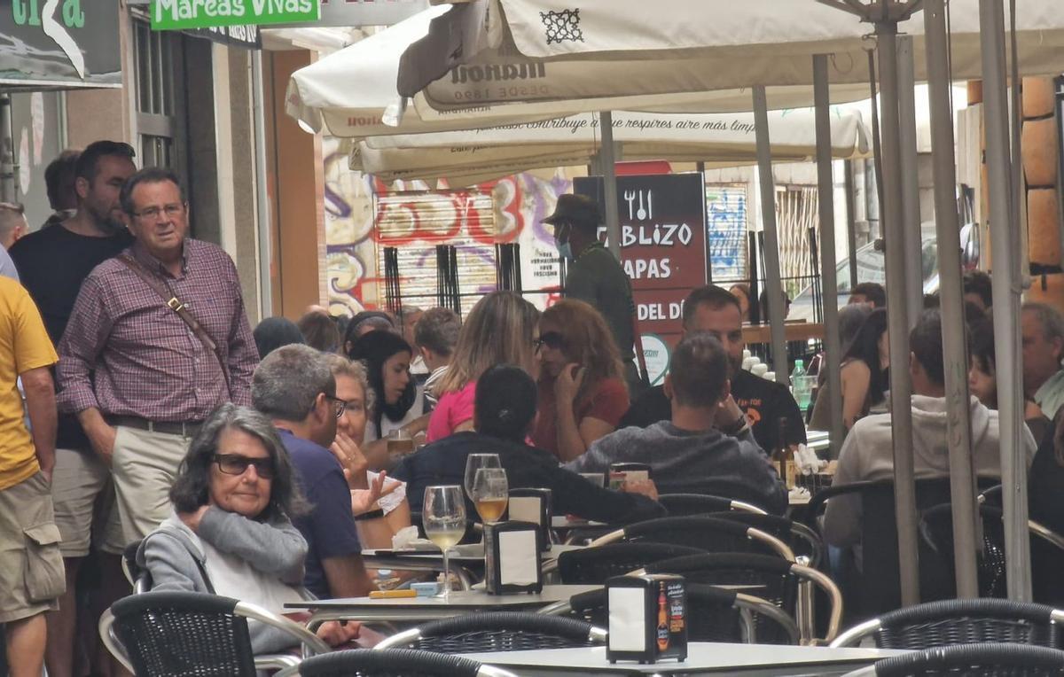 Terrazas de hostelería en el centro de Vilagarcía. |
