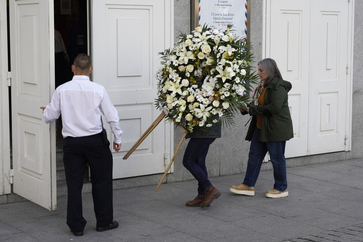 El mundo de la cultura despide a Juan Diego.