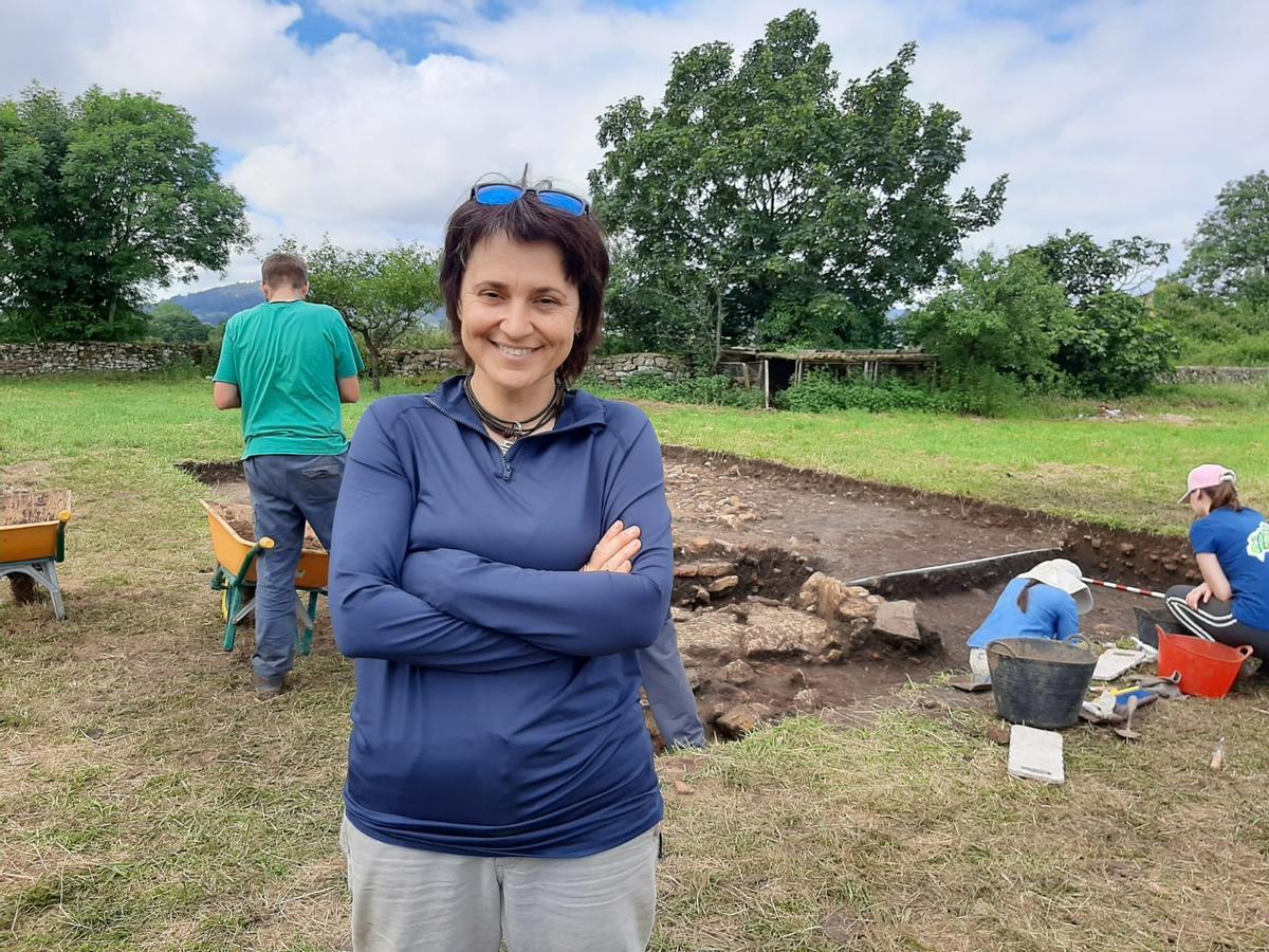 Esperanza Martín, en una de las campañas en Lucus Asturum, en una imagen de archivo.