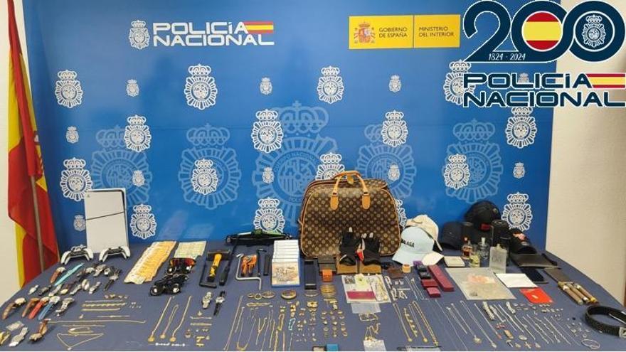 Cae una banda acusada de una quincena de robos en viviendas, la mayoría en Málaga capital