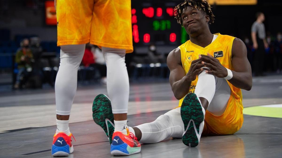 Khalifa Diop, en un partido ante el Baskonia en Vitoria