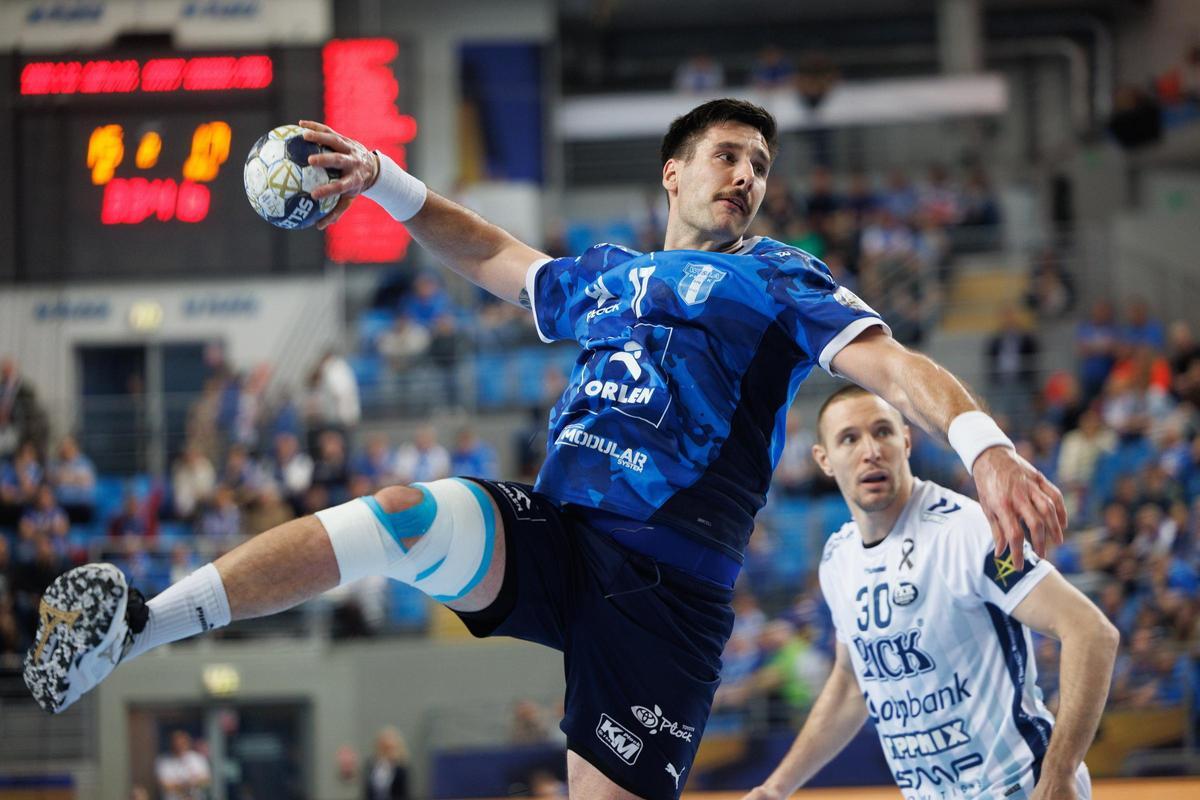 Abel Serdio, en un partido de la Liga de Campeones con su equipo, el Wisla polaco.