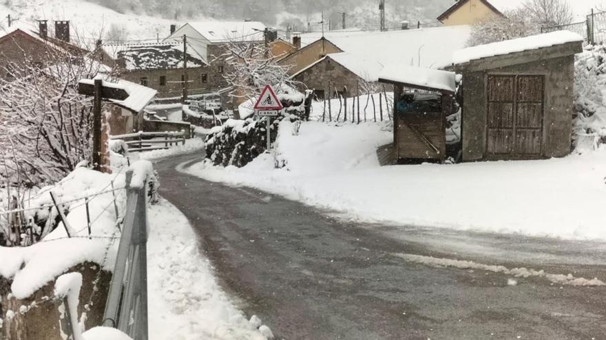 La nieve, el frío y la lluvia llegan a Asturias para acabar las fiestas