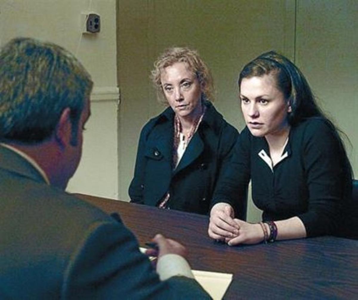 Anne Paquin, a la dreta, protagonitza el drama familiar de ’Margaret’.