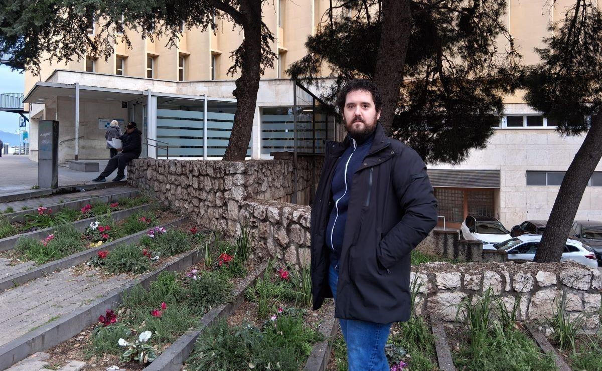 Les instal·lacions del CAP Ernest Lluch havien de donar cabuda al projecte del nou PAC, però aquest ha fallit, segons explica el doctor Cervera.