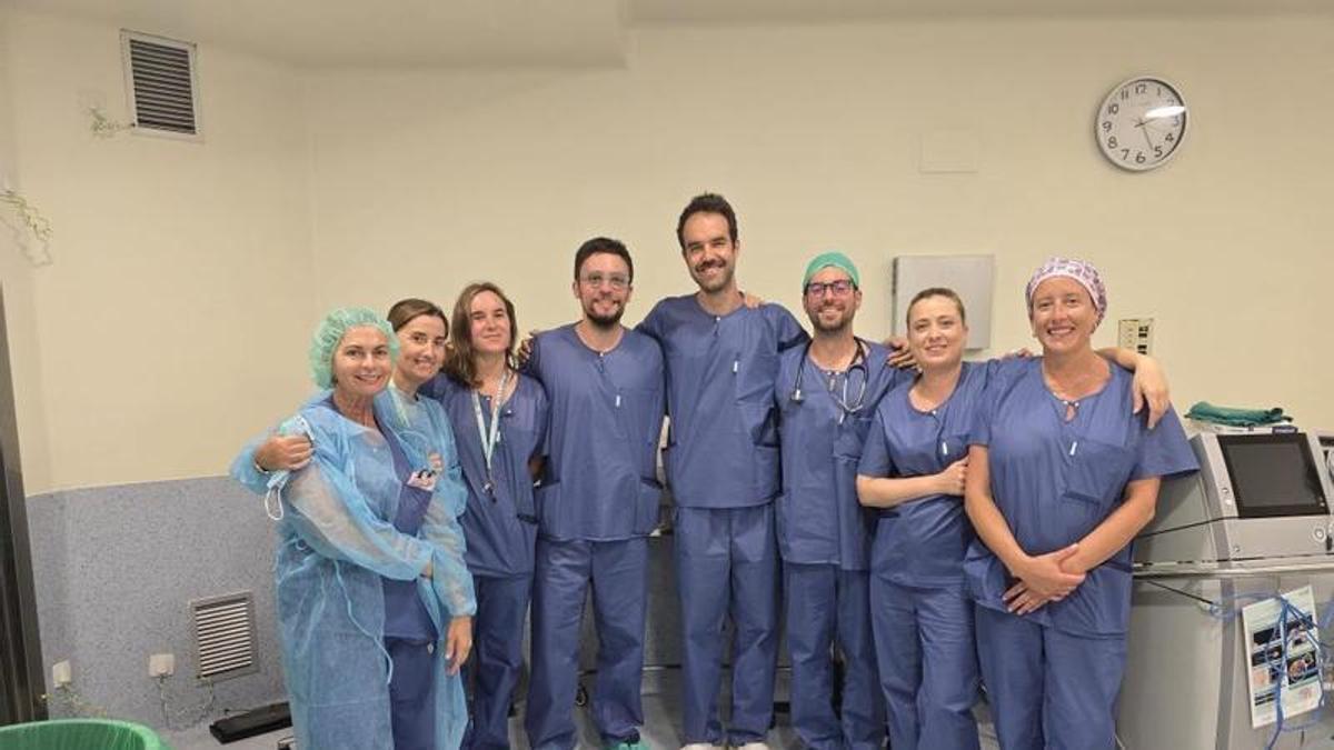 El equipo de intervencion de la nueva tecnica del HUSA, de Avilés.