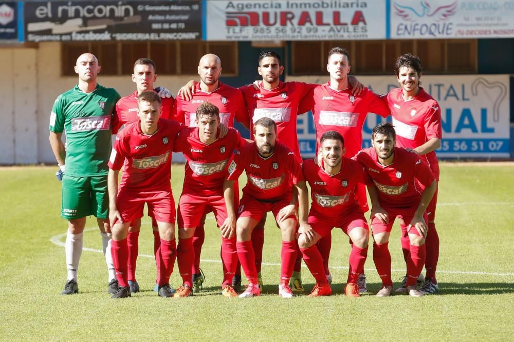 El partido entre el Real Avilés y el Praviano, en imágenes