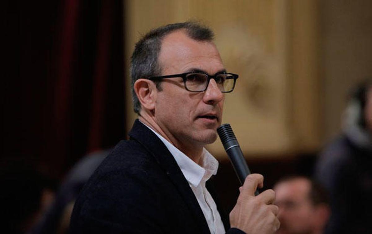 El vicepresident, Biel Barceló, durante su intervención en el pleno.