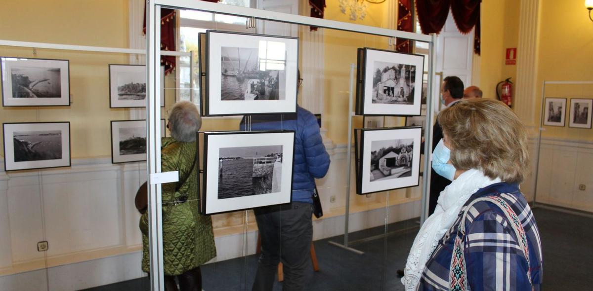 1- Imagen antigua del punto de embarque del puerto de Castropol. 2- Público visitando la muestra de la Casa de Cultura. 3- Detalle de la calle Vijande, en pleno centro de la villa castropolense. 4- Antiguo lavadero y la conocida como “fonte da vila”. 5- Imagen del edificio que hoy alberga el Ayuntamiento de Castropol y que también fue sede de la biblioteca castropolense.