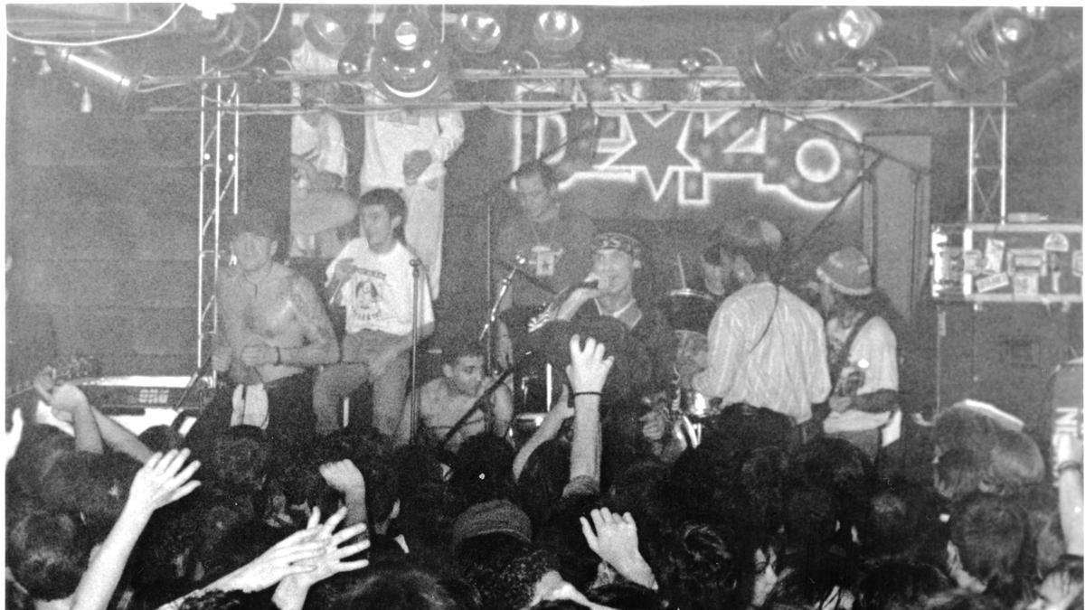 El Devizio, el garaje en el que tocó Mano Negra y donde nació la leyenda de Kase.O