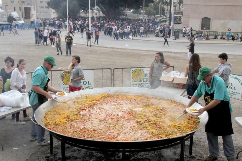 Paellas en la Bienvenida Universitaria de la UPCT