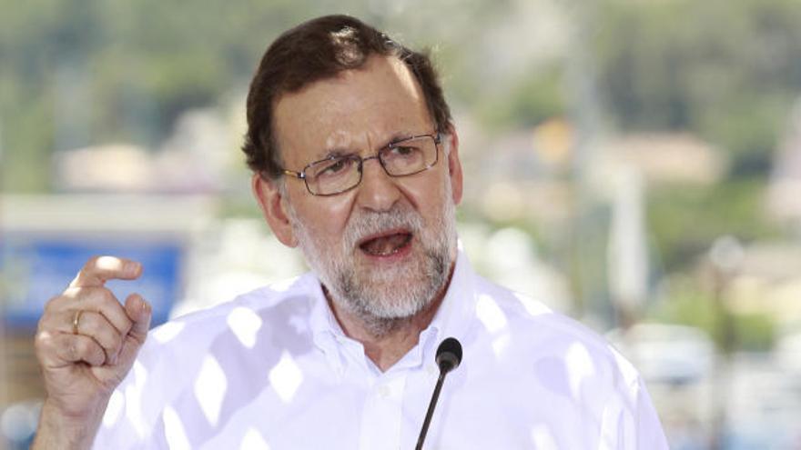 Rajoy cree que es "una broma" hablar de conspiración contra los independentistas