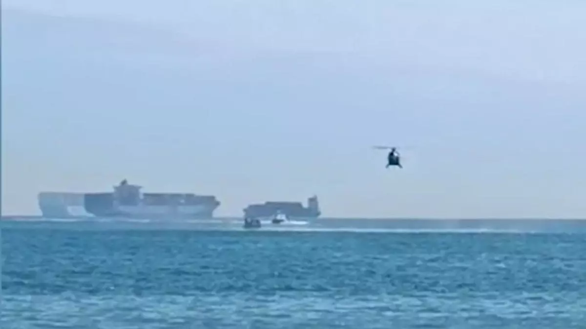 Un ejercicio rutinario de la Guardia Civil contra el narcotráfico sorprende en la playa valenciana de Pinedo