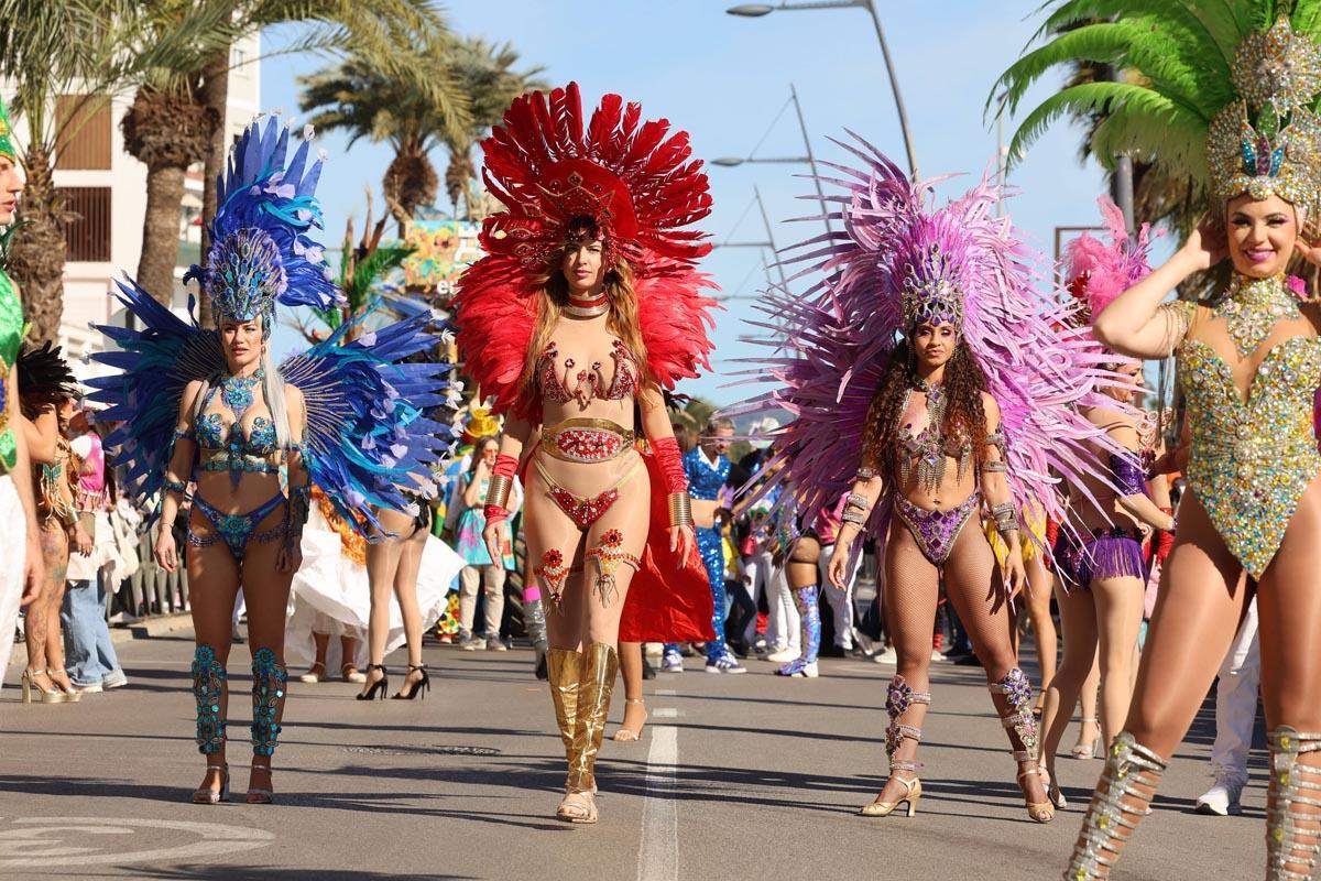 Mira aquí todas las imágenes de la rúa de Carnaval de Ibiza Mira aquí todas las imágenes de la rúa de Carnaval de Ibiza