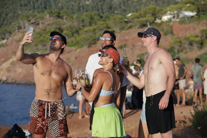 Una nube empaña el eclipse en Banyalbufar
