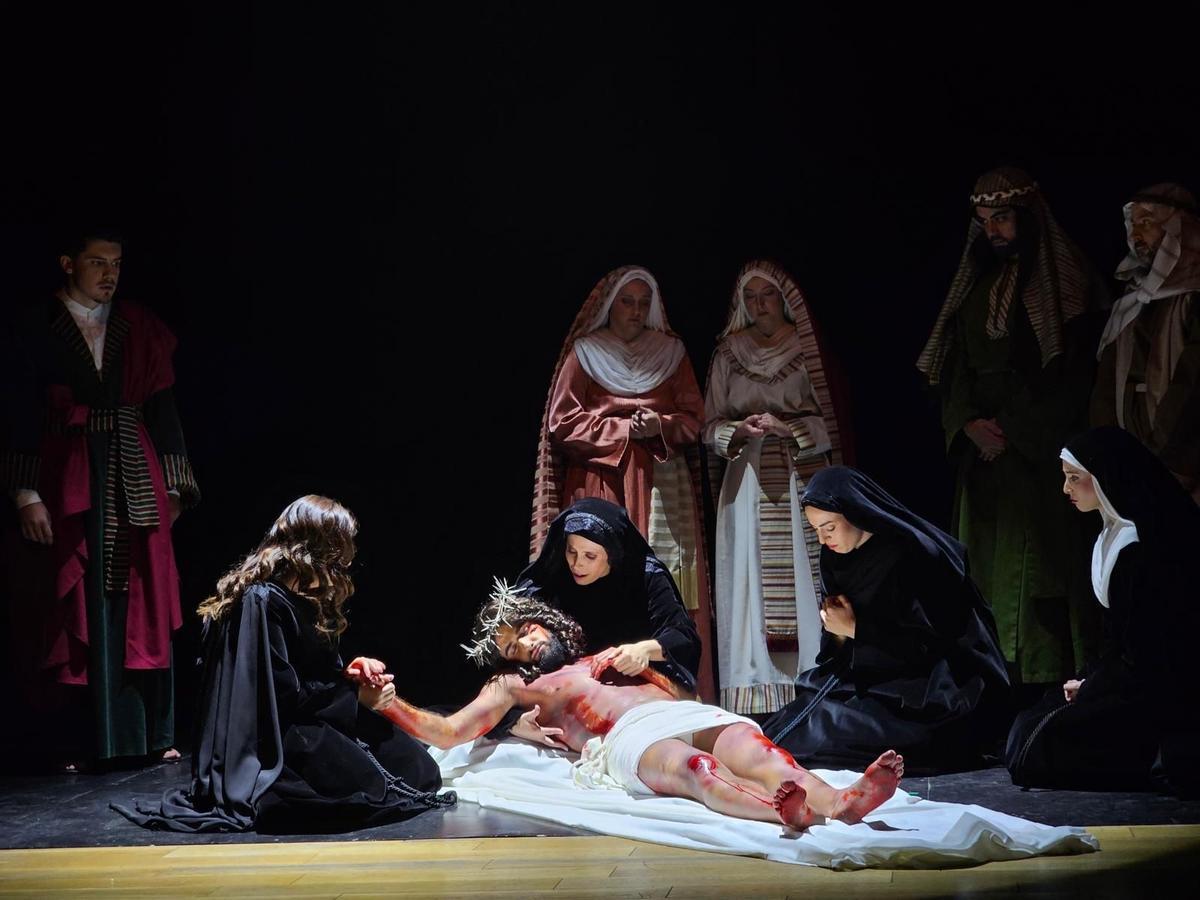 Representación teatral de "La Magdalena".
