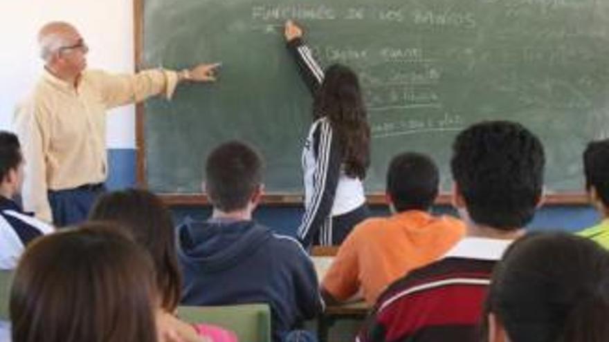 Aprueban los criterios para las vacantes del Concurso de Traslados de docentes