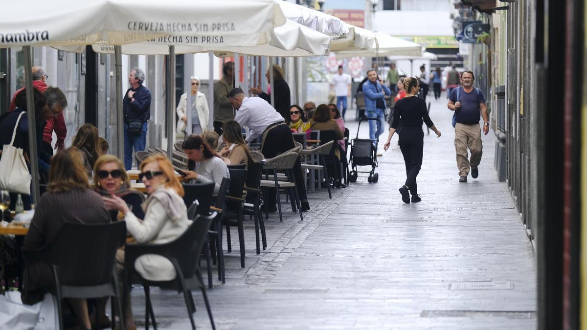 Una terraza en la calle Cano de Las Palmas de Gran Canaria.