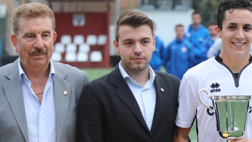 A tortas en el Ontinyent CF