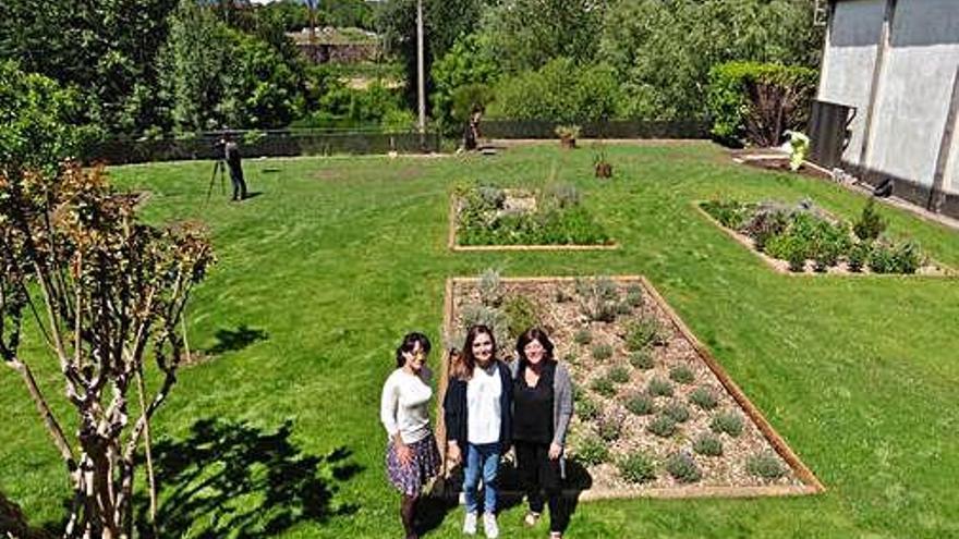 Els jardins de Can Vila estan al costat del Fluvià.