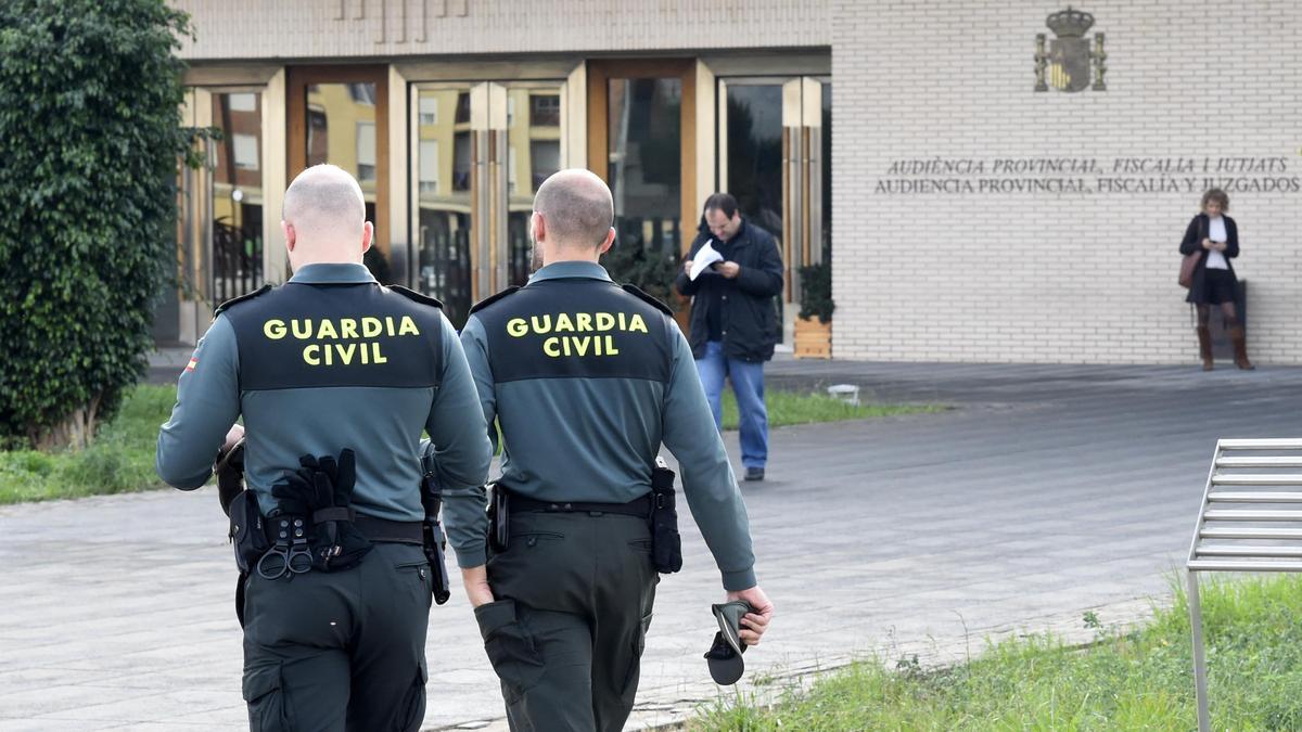 24-11-2014. CASTELLON. CIUDAD DE LA JUSTICIA, FOTOS PARA ARCHIVO. AGENTES GUARDIA CIVIL