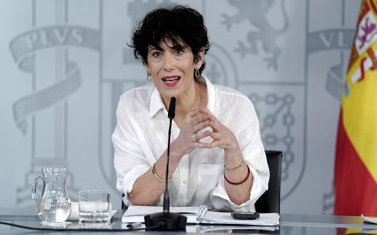 Rueda de prensa posterior al Consejo de Ministros en la que han participado la ministra Portavoz, Elma Saiz, el ministro de Hacienda, Arcadi España; la ministra de Educación, Formación Profesional y Deportes, Milagros Tolón, y la ministra de Vivienda y Agenda Urbana, Isabel Rodríguez.