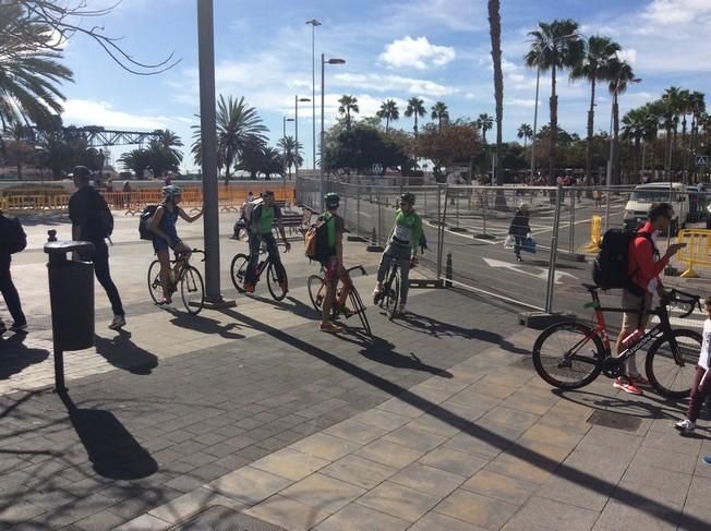 El triatlón se apodera de Las Palmas de Gran Canaria