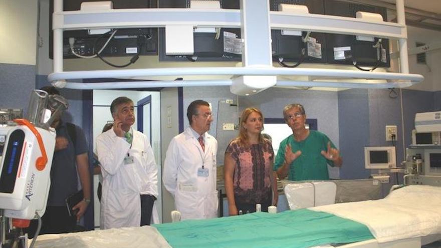 Visita de la delegada de Salud, Ana Isabel González, a las instalaciones del Clínico.