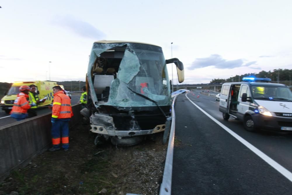 Accidente de autobús en Piñor