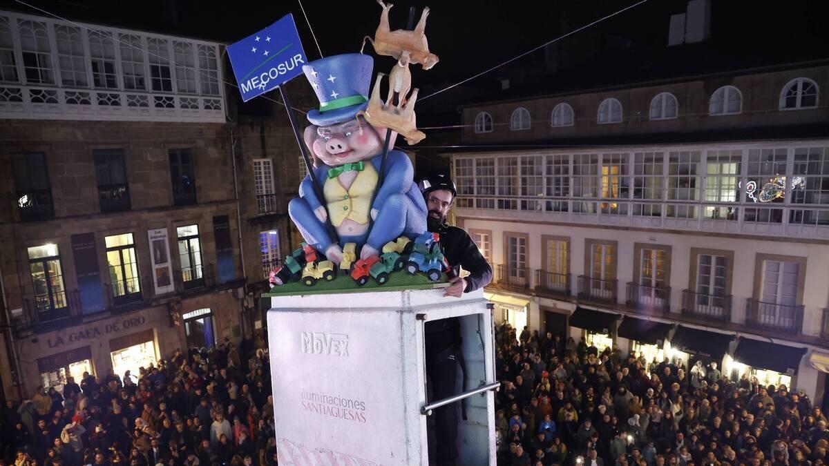 AXENDA CULTURA SANTIAGO | Que facer hoxe, 18 de febreiro, en Santiago: adeus ao Meco un ano máis coa queima na Praza Roxa