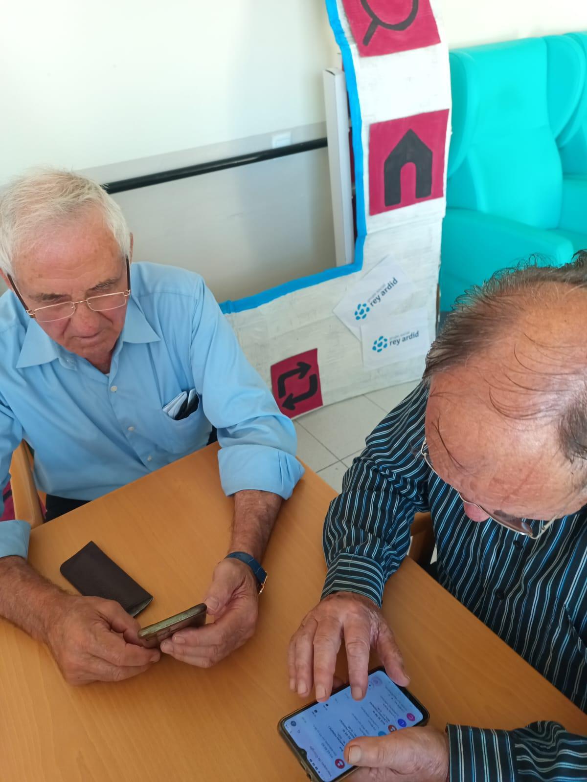 Los participantes en RetoRuralDigital han podido aprender y ser capaces de pedir citas médicas por Internet.