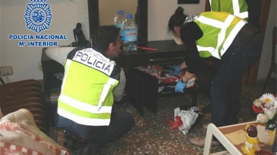 Quince detenidos en Murcia por explotar mujeres a las que obligaban a abortar