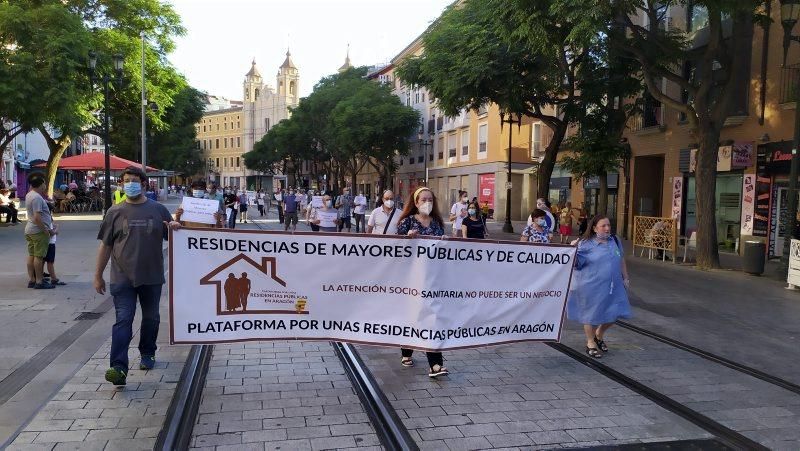 Manifestación en contra del hospital privado