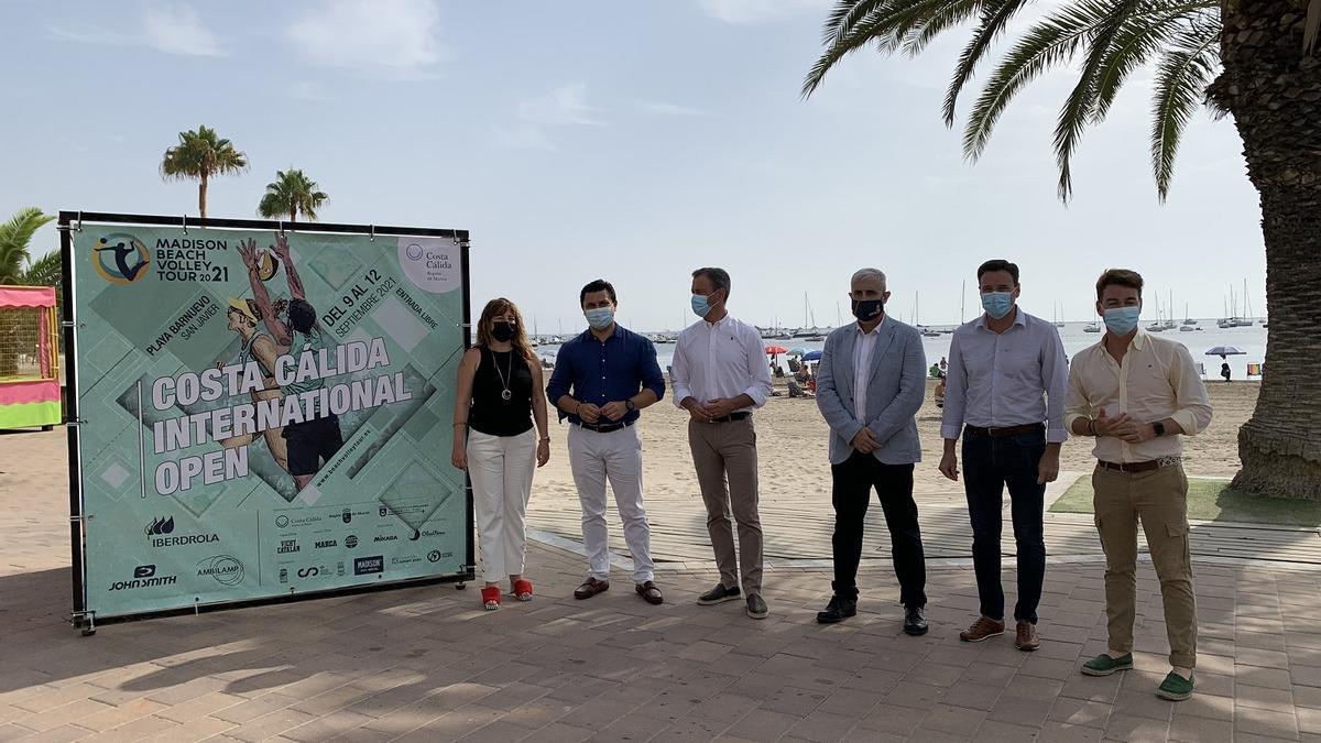 Organizadores durante la presentación del evento