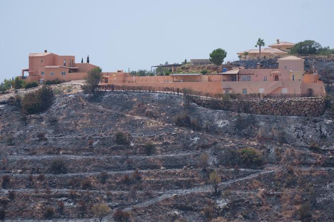 Estabilizado el incendio forestal de Los Gallardos: mil evacuados regresan a sus casas