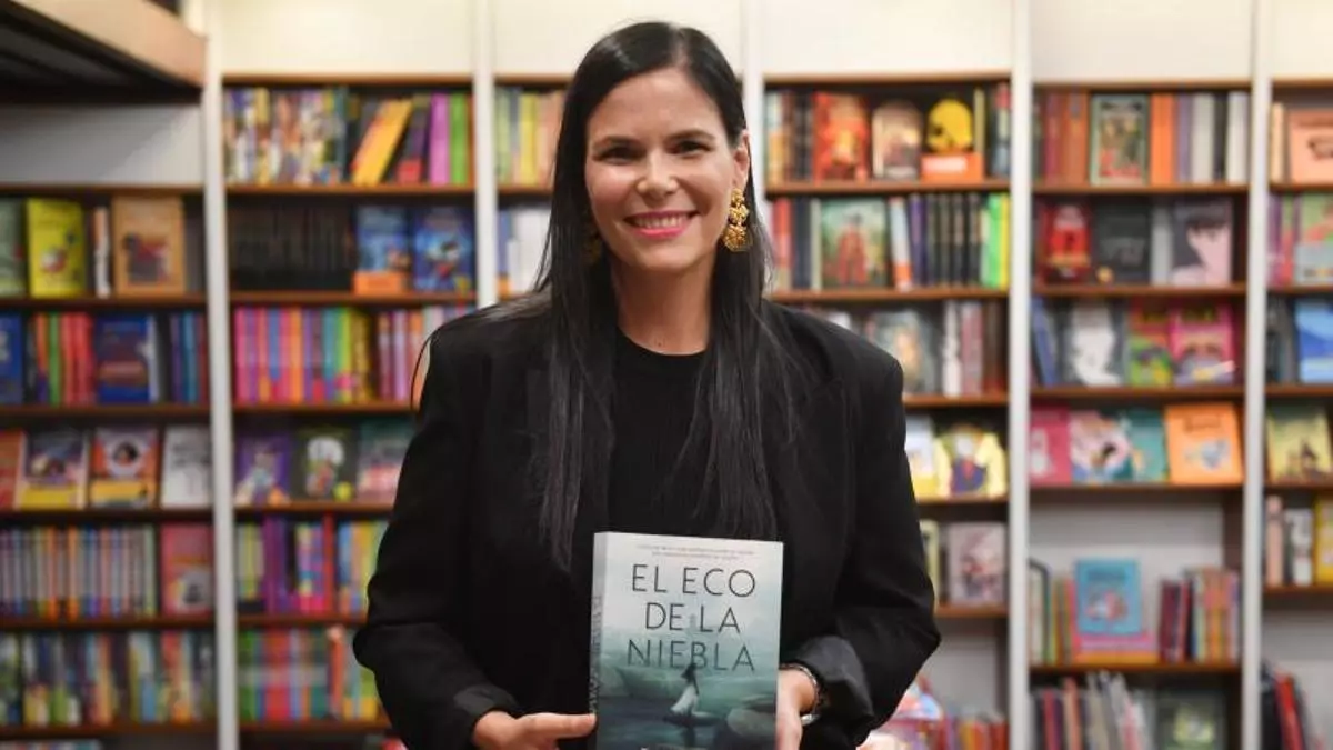 La escritora Paula Deiros presenta su nuevo libro 'El eco de la niebla': "La gente quiere un 'spinoff' de algunos de los personajes que aparecen en la novela"
